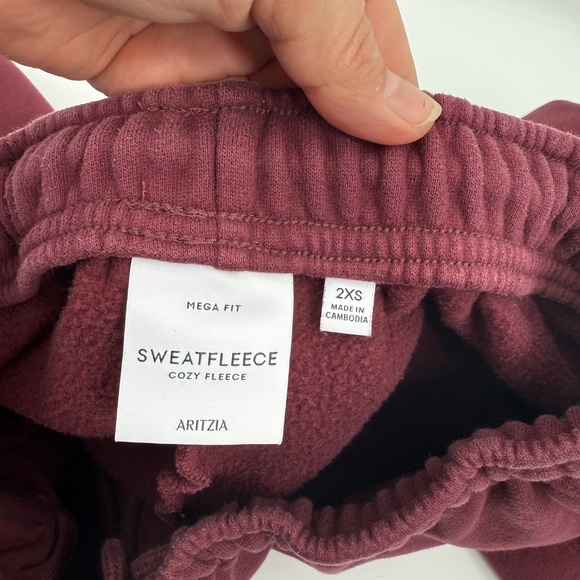 Aritzia Joggers Women 2XS Faded Burgundy Meg Fit Sweatpants Cozy Fleece Comfy - Picture 9 of 16